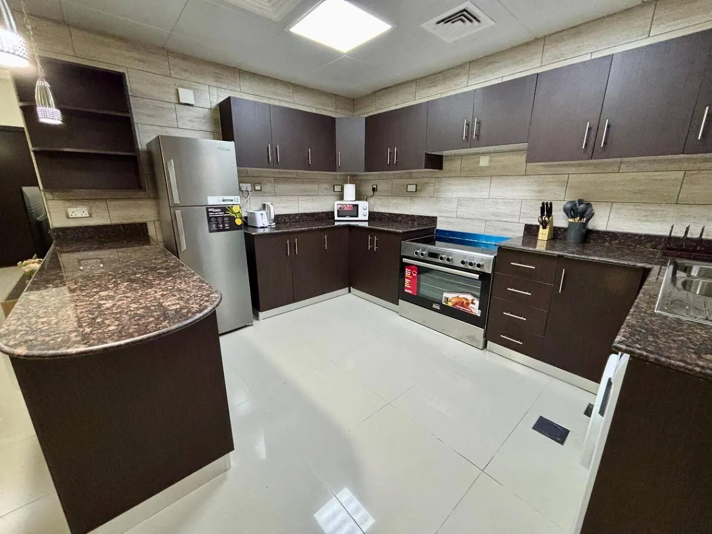 Charming Villa In Hydra Village Between Dxb & Ad أبو ظبي بيت للعطل